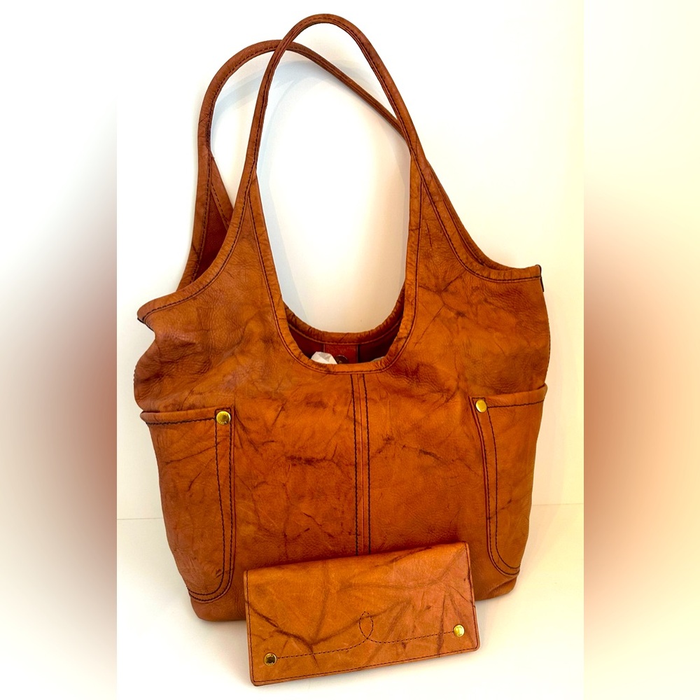 FRYE Campus Shoulder bag with matching wallet NEW